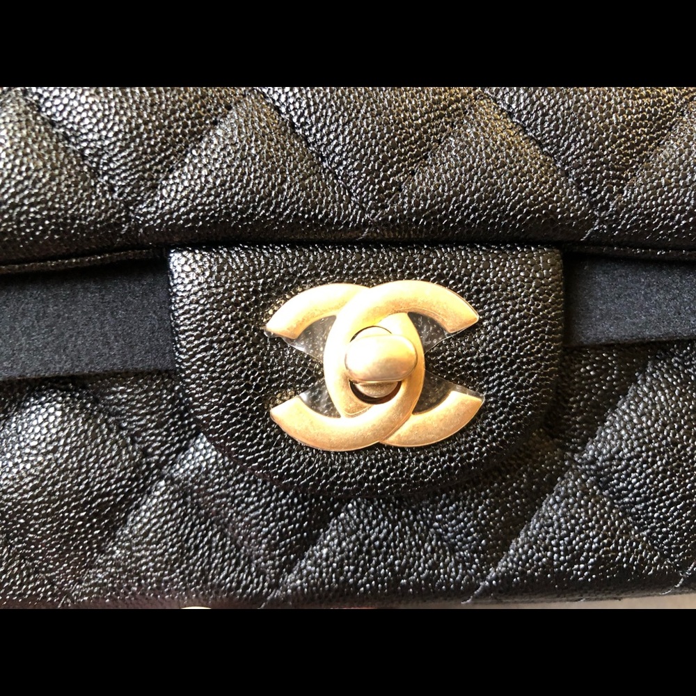 ❣️Final sale Authentic Chanel 21S Cavair Top Handle Mini Rectangular❣️ - Picture 4 of 14